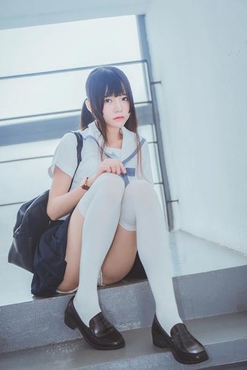 [桜桃喵写真] 2016.06.18 高清大图 桜桃未熟-蓝白水手服 - 封面图