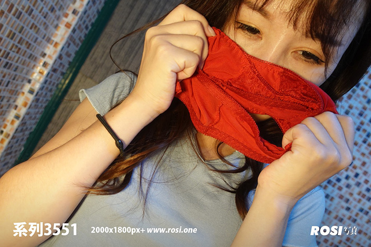 [ROSI写真] 2021.08.25 No.3551