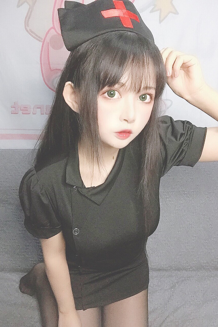 [黑猫猫OvO] 2020.03.05 护士喵自拍