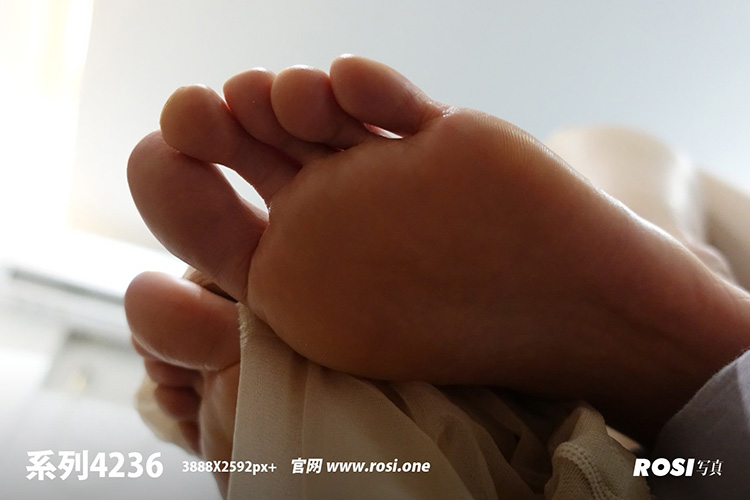[ROSI写真] 2023.07.11 No.4236