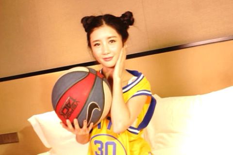 [头条女神] 2017.04.20 HD.019 苏凉最美库蜜视频 - 封面图