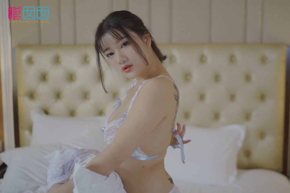[FEILIN嗲囡囡] 2018.12.11 VN.115 童颜巨乳模特小尤奈性感写真视频