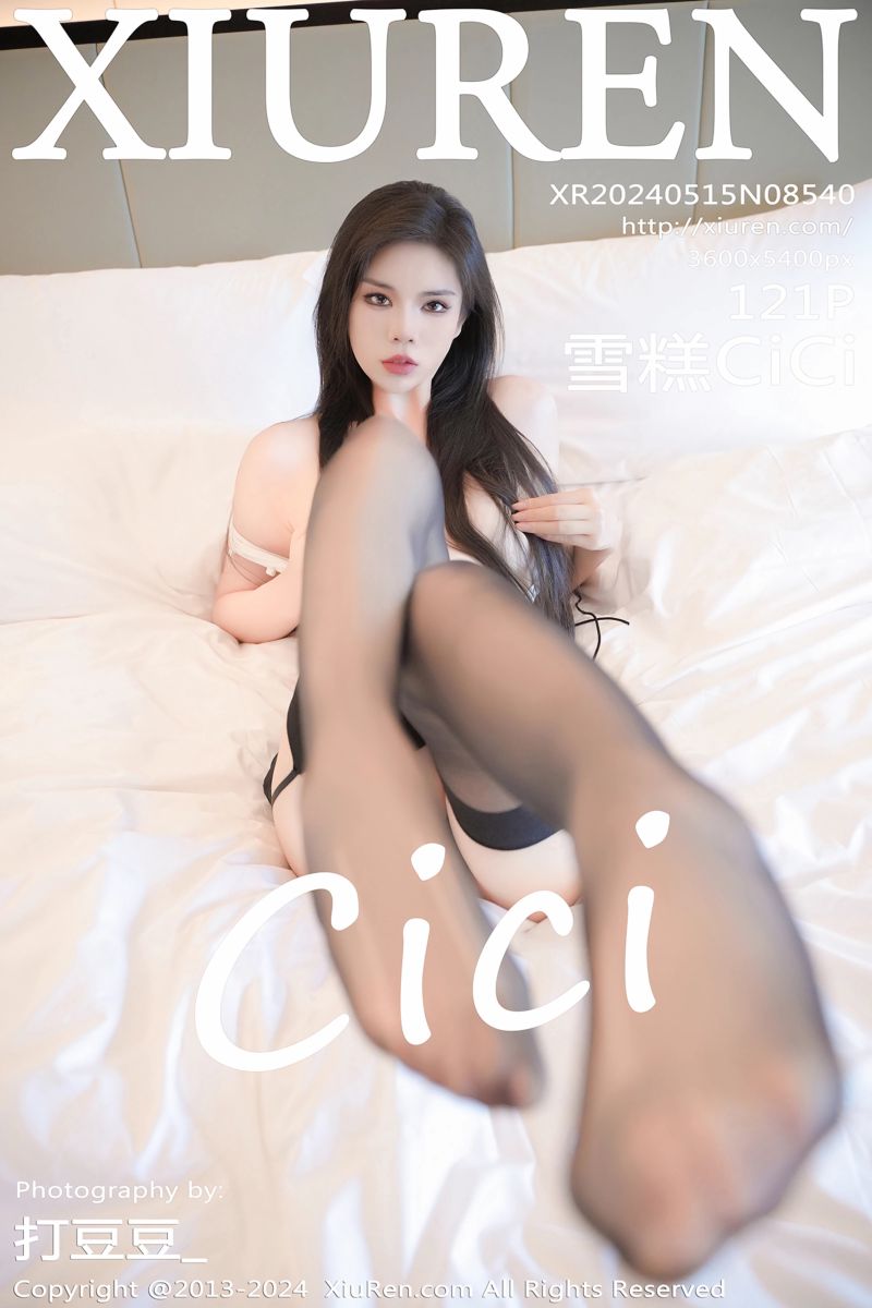 [XiuRen秀人网] 2024.05.15 No.8540 雪糕CiCi 白T黑裙搭配魅惑黑丝