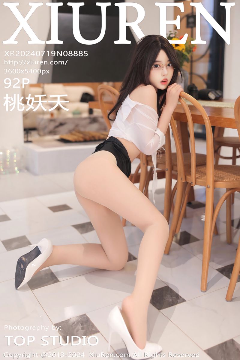 [XiuRen秀人网] 2024.07.19 No.8885 桃妖夭 白色轻透上衣搭配黑色短裙